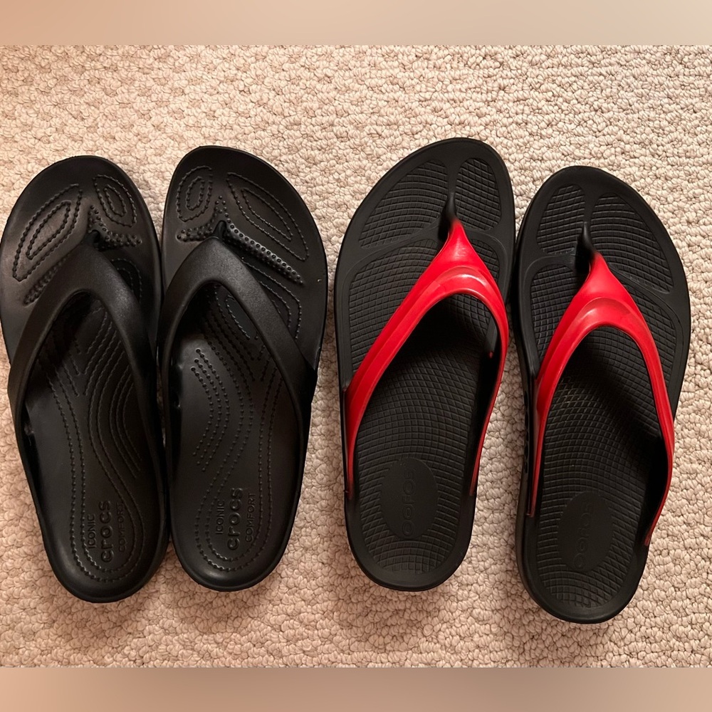 Bundle of Oofos and Crocs Black and Red Flip Flops size 10